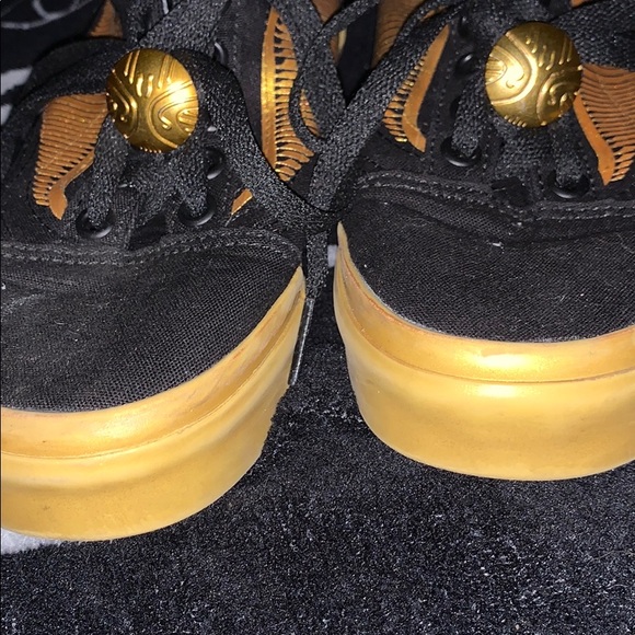 Harry Potter golden snitch vans - Picture 5 of 14